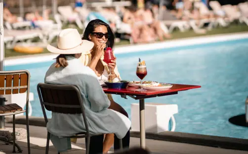 Copyright Gstaad Palace «PISCINE» 43 72 Dpi