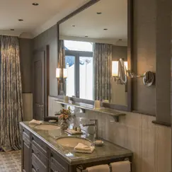 Copyright Gstaad Palace Stefano Scata Deluxe Junior Suite Mountain View Bathroom N°111 579208 300Dpi RGB